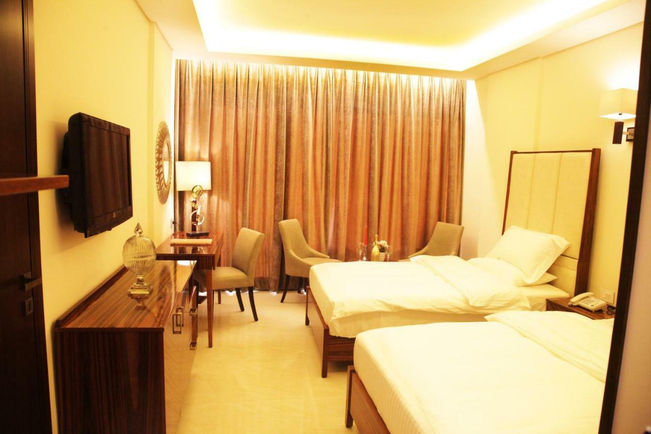 Grand Concerto Hotel Beirut Eksteriør billede