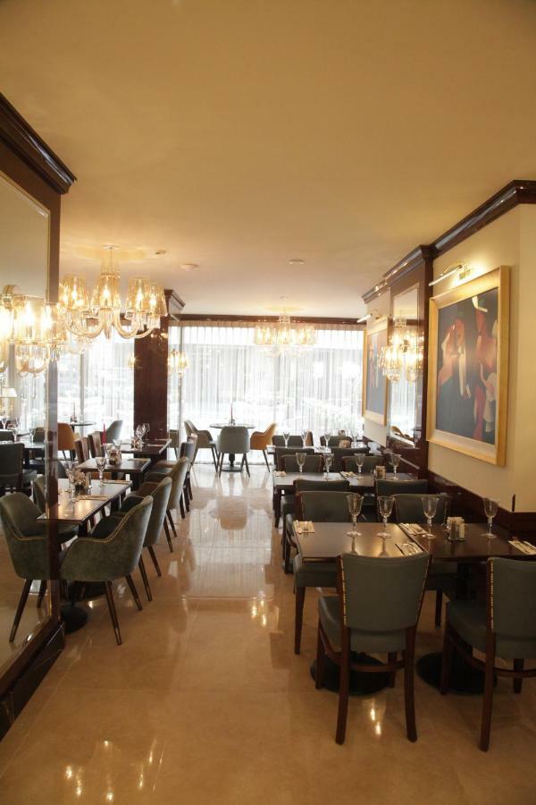 Grand Concerto Hotel Beirut Eksteriør billede